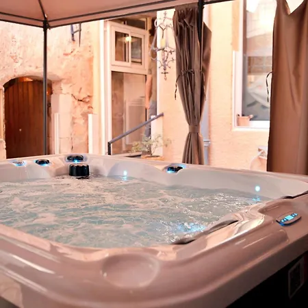Le1693 - Charme & Confort 4 Etoiles - Jacuzzi *