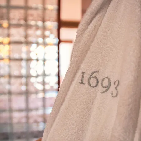 Le1693 - Charme & Confort 4 Etoiles - Jacuzzi *